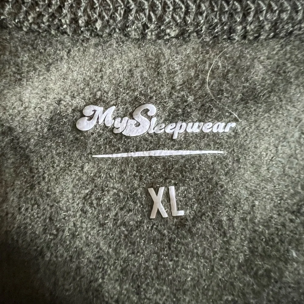 Men’s My Pillow Army Green Sweatshirt. Size: XL MSRP: $56 - Picture 5 of 7